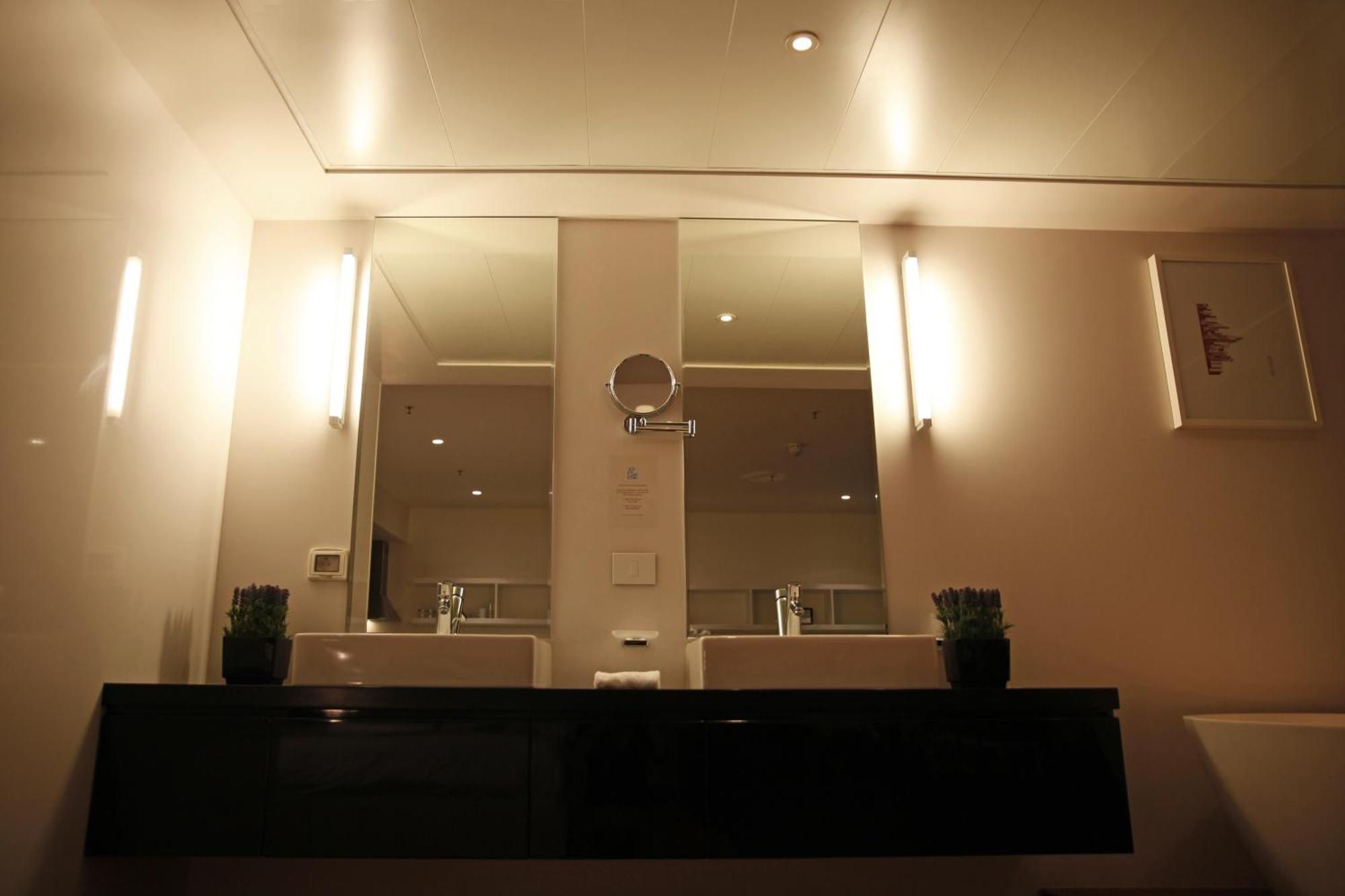 1866 Court & Hotel 5*