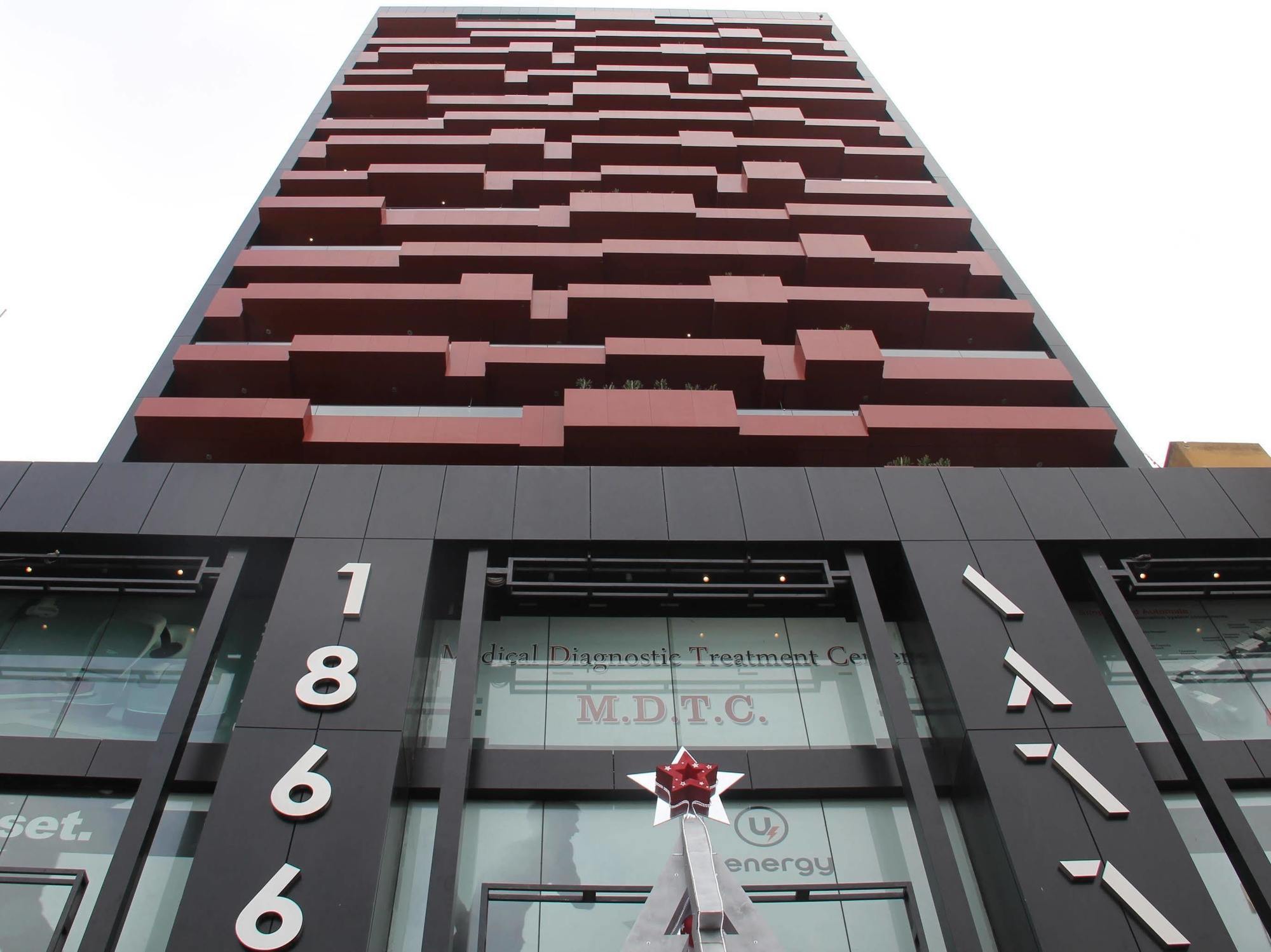 1866 Court &